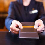 ホテル業 人材不足