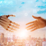 デジタルと人間がうまく連携しようとしているイメージ