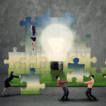 自律的に行動して組織やチームでのプロジェクトを完成させる従業員