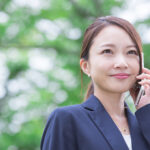 休職していた従業員から職場復帰したいという連絡を受ける人事担当の従業員