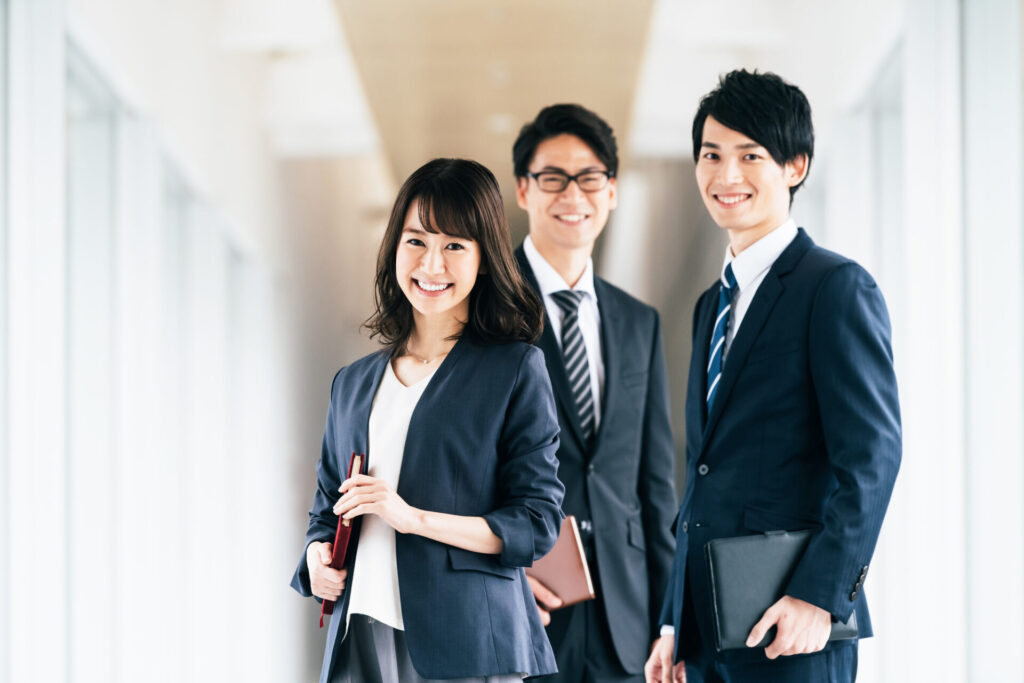 従業員満足度が向上して楽しく働く従業員